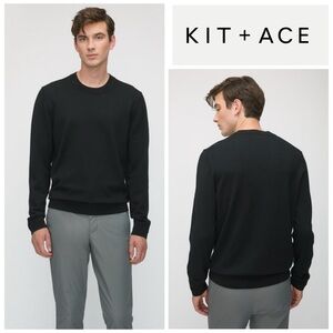NWOT Kit and Ace Merino Wool Crewneck Sweater in Black